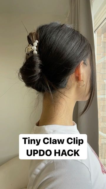 Wedding Guest Hair Claw Clip, Small Hairclip Hairstyles, Small Claw Clip Hairstyles, Claw Clip Medium Hair, Bahama Bucks, Clip Hacks, Pinned Hair, Hairclip Hairstyles, Small Claw Clip