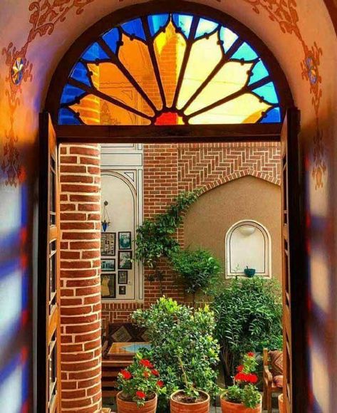 Georgian Fanlight, Stained Mirror, Persian Garden, Persian Architecture, House Interior Design Styles, Iran Travel, Stained Glass Window Panel, Stained Glass Decor, Cool Doors