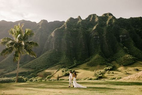 Low Camp Bridal/Groomal Shoot at Sunrise - Kualoa Ranch Oahu Wedding Venue Romantic Ethereal Wedding, Kualoa Ranch Photoshoot, Kualoa Ranch Wedding, Oahu Wedding Venues, Sunrise Wedding, Photography List, Champagne Collection, Wedding Day Checklist, Wedding Venues Hawaii