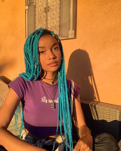 ℭ𝔞𝔫𝔫𝔢𝔩𝔩𝔢 👩🏽‍🎨 on Instagram: “☔️☔️☔️” Turquoise Hair Color, Colored Box Braids, Kanekalon Braiding Hair, Afro Braids, Colored Braids, Turquoise Hair, Hair Color Shades, Box Braids Styling, Braid In Hair Extensions