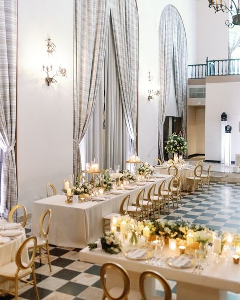 Gorgeous decor at one of my favorite #weddingvenue of all time, Hotel El Convento in Old San Juan. . . . #wedding #weddingphotography #weddinginspiration #weddingphotographer #weddingdecor #weddingflowers #puertoricoweddings #puertoricoweddingphotographer #hotelelconventoweddings #destinationweddingphotographer #fotografodebodas #bodasenpuertorico #oldsanjuanweddings #puertorico #oldsanjuan San Juan Wedding, Old San Juan, Hotel Wedding, Destination Wedding Photographer, Ballroom, All Time, Puerto Rico, All About Time, Wedding Flowers