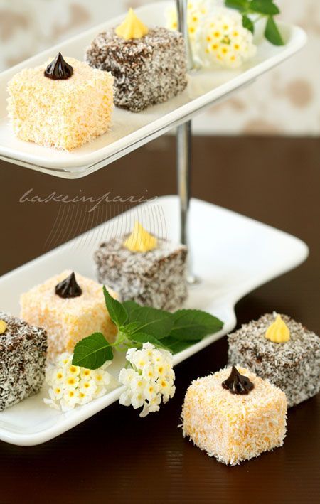 Lamingtons Recipe, Australian Desserts, Aussie Food, Stay At Home Mum, Australian Food, Top List, Small Cake, Mini Desserts, Mini Cakes