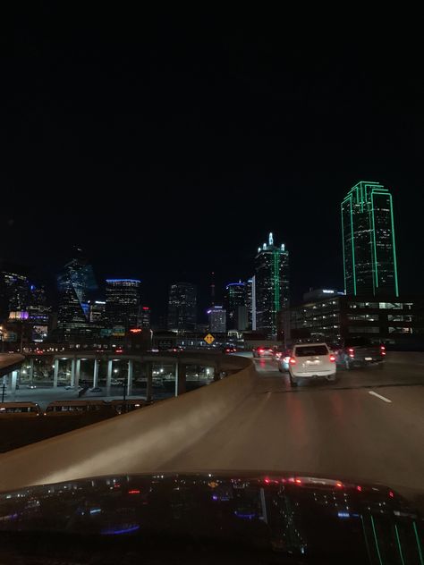 Downtown Dallas Aesthetic, Down Town Dallas, Dallas At Night, Dallas Aesthetic, No Face Body Pictures, Calm Pics, Flick Ideas, Dallas City, Down Town