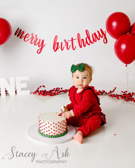 First Birthday Christmas Photoshoot, Merry First Birthday, 1st Birthday At Christmas Time, December Smash Cake, 1st Bday Christmas Theme, 1st Birthday Party Ideas Christmas, Its A Onederful Life Christmas Birthday, One Year Christmas Birthday, Christmas Birthday Smash Cake