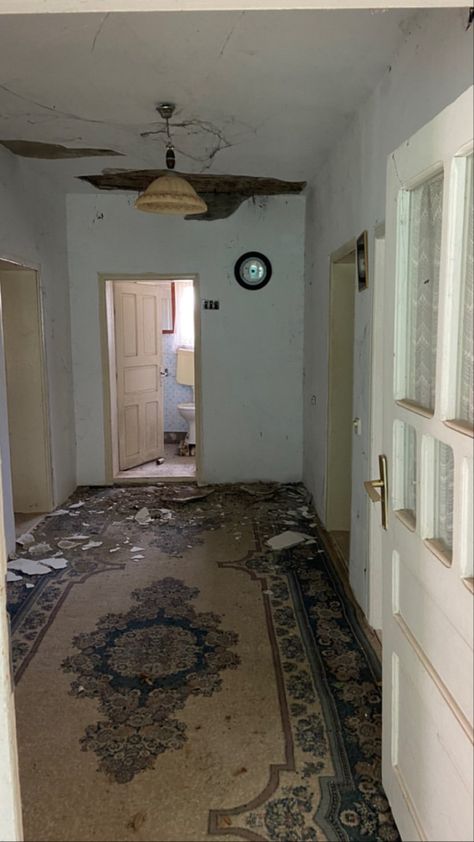 old abandoned houses aesthetic places old empty houses aesthetic abandoned houses creepy interior Old Abandoned Houses Interiors, Empty House Aesthetic, Creepy Interior, Houses Aesthetic, Creepy Old Houses, Empty House, Old House Interior, Aesthetic Places, Old Abandoned Houses