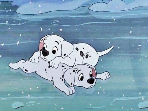 Dalmatian Puppies, Old Disney Movies, Snow Falling, Disney Icons, Christmas Aesthetic Wallpaper, Disney Dogs, Tassen Design, Disney Animals, Old Disney