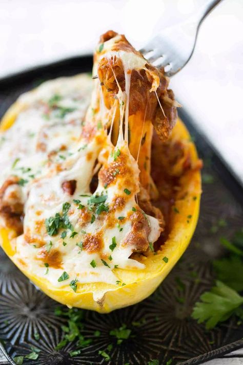 Baked Italian Spaghetti Squash Boats Recipe| Healthy Fitness Meals Italian Spaghetti Squash, Spaghetti Squash Boats, Spaghetti Squash Boat, Squash Boats, Stuffed Spaghetti Squash, Spaghetti Squash Lasagna, Italian Spaghetti, Fitness Meals, Baked Spaghetti Squash