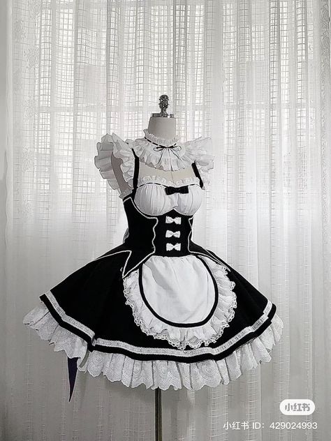 Cosplay Maid Outfit, Gacha Maid Dress, Maid Dress Reference, Maid Dress Aesthetic, Maid Outfits Anime, Maid Poses Reference, Maid Outfit Reference, Maid Outfit Aesthetic, Maid Dress Drawing