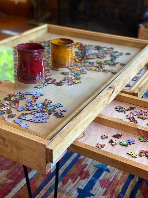 Puzzle Coffee Table, Reclaimed Wood Mirror, Diy Yard Games, Coffee Table Height, Puzzle Table, Display Coffee Table, Diy Puzzles, Board Game Table, Classic Board Games