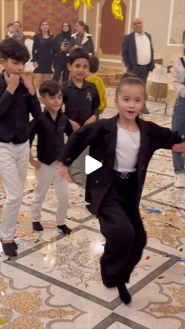 Nicat Azadlı on Instagram Fun Dance Videos, Kids Dancers, Dancing Children, Funny Babies Dancing, Children Dancing, Got Talent Videos, Funny Dancing Gif, International Dance, Dancing Baby