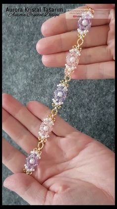 Bridgerton Diy, Seed Bead Jewelry Tutorials, Rice Bead Bracelet, Seed Beads Jewelry, Schmuck Diy, Beaded Bracelets Tutorial, Beaded Jewelry Tutorials, Rice Bead, Beads Bracelets