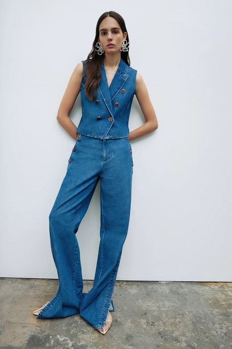 Tanya Taylor Pre-Fall 2024 Fashion Show | Vogue Denim Ideas, Tanya Taylor, Love Jeans, Slip Skirt, Denim Trends, Cotton Midi Dress, 2024 Collection, Fall 2024, Crop Shirt