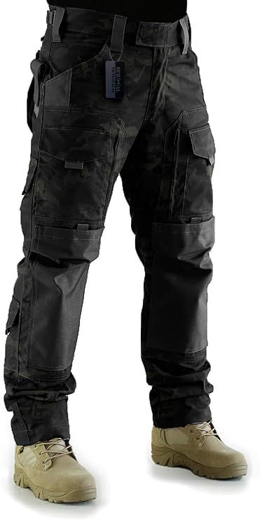 Military Boots Outfit, Camo Pants Outfit Men, Black Pants For Men, Black Tactical Pants, Army Outfit, Camo Pants Outfit, Mens Work Outfits, Mens Tactical Pants, Tactical Wear