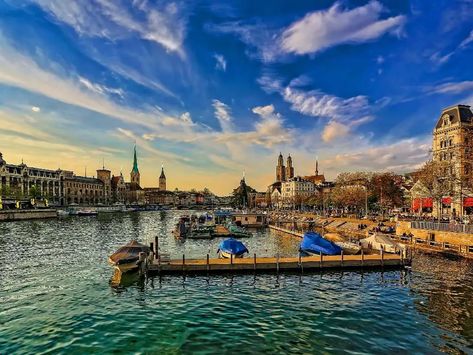 The Layover Guide to Zürich Zurich Travel, Switzerland Summer, Zurich Airport, Lake Zurich, Santiago Calatrava, Zurich Switzerland, The Tourist, Breathtaking Beauty, Mountain Town