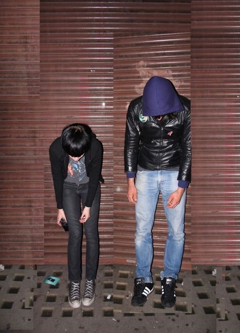 Crystal Castles American Wasteland, Crystal Castles, Indie Sleaze, Mode Kawaii, Mashup Music, Crystal Castle, Band Wallpapers, Indie Fashion, Grunge Aesthetic