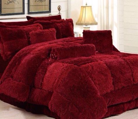 Red velvet covers Bedsheet Ideas, Zebra Print Bedroom, Bedsheets Designs, Crochet Bedsheets, Designer Bed Sheets, Unique Bedding Sets, Bed Linen Design, Red Bedding, Luxury Bedding Set