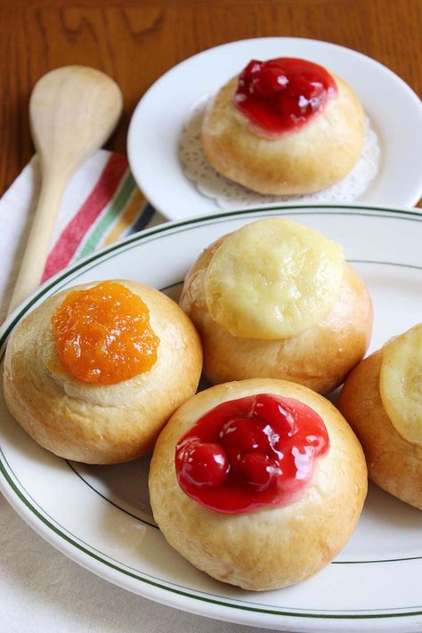 Kolache | Red Star Yeast Kolache Recipe, Sweet Buns, Bread Machine Recipes, Sweet Roll, Cream Cheese Filling, Eastern European, Bread Machine, Classic Food, Yeast