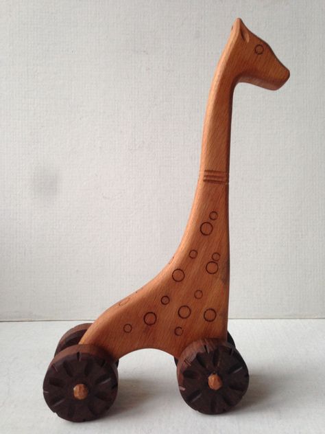 giraffe Wooden Toys Diy, Santa Toys, Wooden Christmas Crafts, Making Wooden Toys, Wooden Toys Plans, Snowman Faces, Wood Carving Art, Kid Toys, Wood Toys