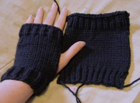 Several Free Knitting Patterns That Will Keep You Warm This Winter Baby Mittens Knitting Pattern, Knit Hand Warmers, Knitting Slippers, Fingerless Mittens Pattern, Crochet Baby Mittens, Knitting Gloves Pattern, Fingerless Gloves Knitted Pattern, Mittens Knitting, Knitted Wrist Warmer