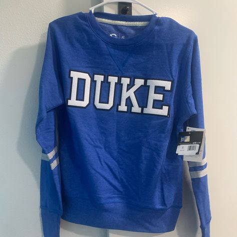 Duke University Women’s Crew Neck Size Small. New With Tags. Bought From Bookstore But Never Worn. I’m Perfect Condition. Womens Flannel Jacket, Black And White Hoodies, Harvard Sweatshirt, Vans Jacket, California Hoodie, Navy Blue Sweatshirt, Pink Hoodie Victoria Secret, Champion Pullover, Mock Neck Sweatshirt