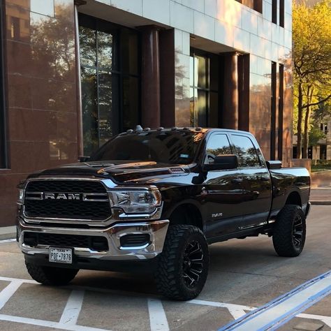 Black Pick Up Truck, 240z Datsun, Ram Car, Dodge Ram Diesel, Dog Ram, Ram Cars, Cummins Trucks, Black Truck, Lowered Trucks