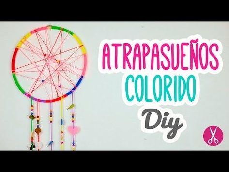 Cómo hacer un atrapasueños muy fácil y lleno de color Dreamcatchers, Crafts Ideas, Wind Chimes, Dream Catcher, Diy And Crafts, Baby Mobile, Macrame, Wall Hanging, Crochet