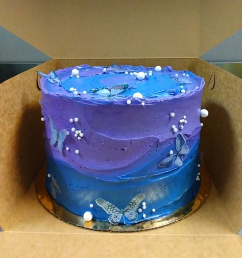 Petal Bakery on Instagram: “Purple and blue butterfly cake! 🦋” Blue And Purple Butterfly Cake, Blue And Purple Birthday Cake, Spiritual Cake, Blue And Purple Cake, Blue Butterfly Cake, Twinkle Cake, Purple And Blue Butterfly, Purple Butterfly Cake, Lightning Mcqueen Cake