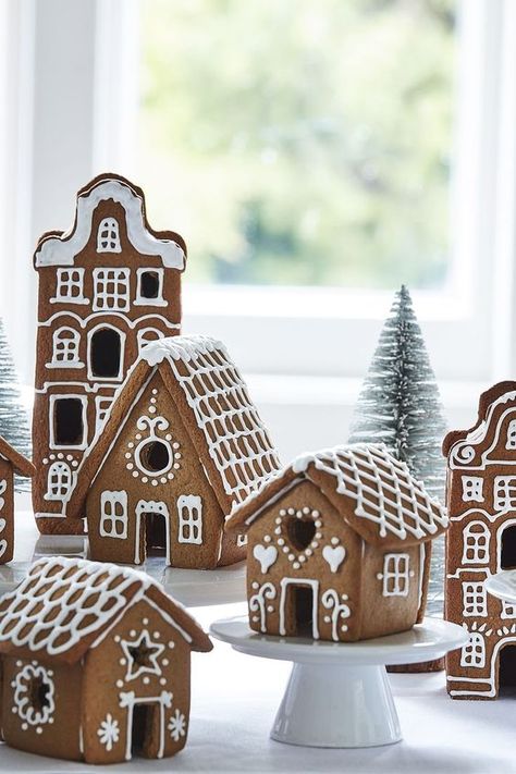 Pretty Gingerbread House Inspiration (and Family Activity!) - The Inspired Room Homemade Gingerbread House, Ginger Bread House Diy, Gingerbread House Template, Gingerbread House Recipe, Gingerbread House Parties, Gingerbread House Designs, Gingerbread Party, Gingerbread House Cookies, Gingerbread Diy