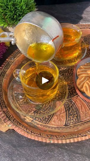 Saffron Tea Recipe, Kashmiri Tea, Saffron Health Benefits, Cinnamon Green Tea, Kashmiri Food, Saffron Tea, Green Tea Recipes, Face Skin Care Routine, Tea Recipe