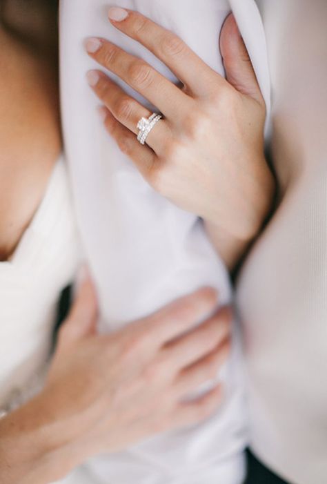 Linked Arms Couple, Wedding Ring Photo Ideas, Ring Photo Ideas, Linked Arms, Arm Photo, Wedding Ring Photography, Husband And Wife Love, Ring Photography, Ring Photo