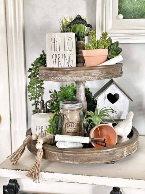 20 Spring Tiered Tray Decor Ideas » Lady Decluttered Easter Outdoor, Farmhouse Tray, Tiered Tray Diy, Interior Vintage, Tray Styling, Easter Decorations Outdoor, Spring Table, Home Decor Living Room, Spring Easter Decor