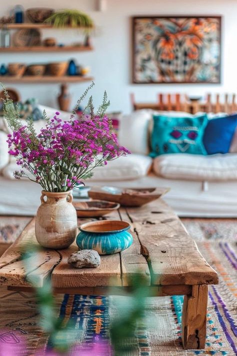 Boho Chic Living Room Decor - Ideas & Inspiration Boho Living Room Green Couch, Living Room Green Couch, Boho Living Room Wall Decor, Boho Living Room Wall, Bohemian Decor Inspiration, Chic Living Room Decor, Boho Chic Living Room, Green Couch, Deco Boheme