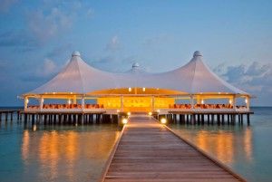 Maldives Architecture, Ship Restaurant, Resort Ideas, Open Air Restaurant, Open Restaurant, Floating Restaurant, Maldives Hotel, Backyard Shade, Architecture Company