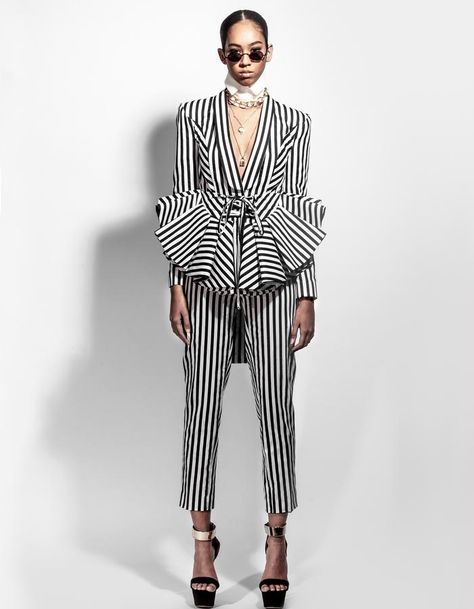 Corset Suit, Black And White Striped Pants, Zero Waste Fashion, V Line, Halloween Disfraces, Striped Pants, Fast Fashion, Look Fashion, Piece Of Clothing