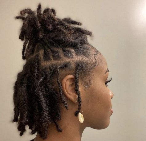 Short Dreadlocks Hairstyles, Short Dreadlocks Styles, Short Locs Hairstyles, Dreadlock Style, Dread Hairstyles, Hair Flip, Dreadlock Hairstyles, African Braids Hairstyles, Hair Crush