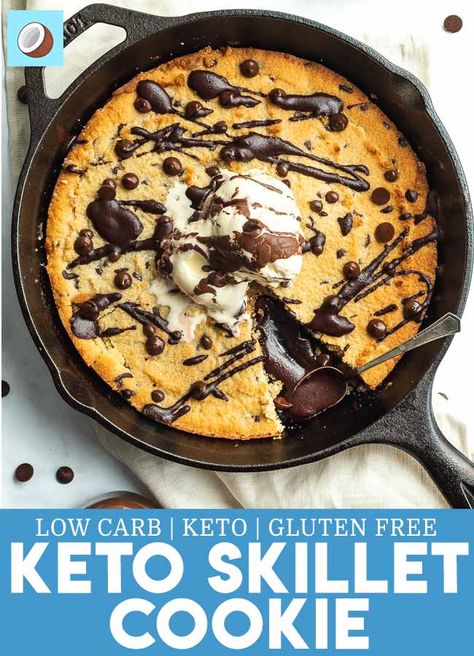 Everyone loves my keto chocolate chip cookies recipe, so I wanted to do an experiment. Would these cookies make a great giant keto skillet chocolate chip cookie? Turns out they might be even better 😍😝 #ketodessert #ketocookies #fatforweightloss Keto Chocolate Chip Cookies Recipe, Keto Chocolate Chip Cookie Recipe, Keto Skillet, Skillet Chocolate Chip Cookie, Pan Sin Gluten, Keto Chocolate Chip Cookies, My Keto, Skillet Cookie, Keto Chocolate Chips