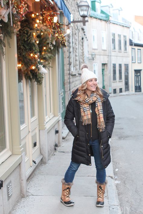 What to pack for a winter trip to Quebec City! A warm winter coat is a must, plus good snow boots and lots of layers. Come read more of our #quebeccity travel guide! #canada #travel #vacation #packing #wintertrip #christmas What To Wear To Gatlinburg Winter, What To Wear In Quebec In Winter, Clothes For Nyc Trip Winter, Quebec City Winter Outfit, Boston Winter Outfits, Travel Quebec, Quebec City Christmas, Budapest Winter, Quebec City Winter