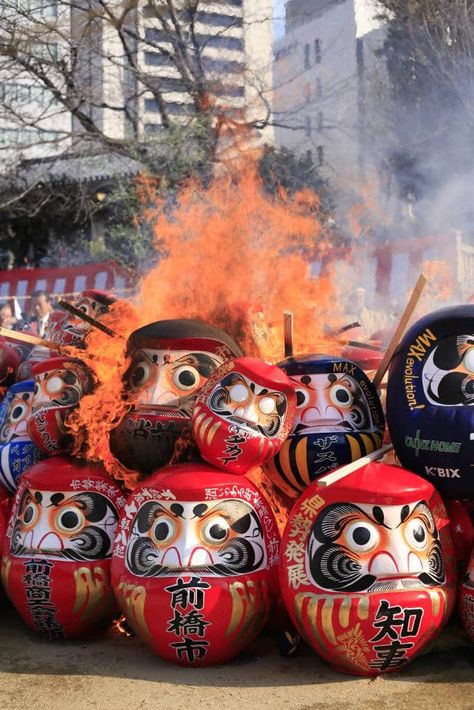 Osaka Winter, Winter In Japan, Fire Festival, Festival Dates, Daruma Doll, Japanese Festival, Japanese Lanterns, Love Store, Zen Buddhism