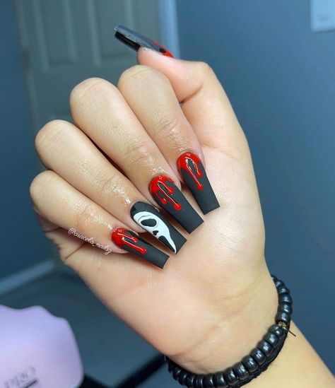 Spooky Nail Ideas Acrylic, Uñas Scary Movie, Halloween Movie Nails, Horror Nails Acrylic, Scary Movie Nails, Horror Movie Nails, Ghostface Nails, Scary Halloween Nails, Movie Nails