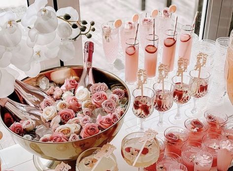 Bar Deco, Bridal Shower Inspo, Birthday Brunch, Bridal Shower Brunch, Bridal Brunch, Brunch Party, Pink Parties, Party Drinks, Wedding Food