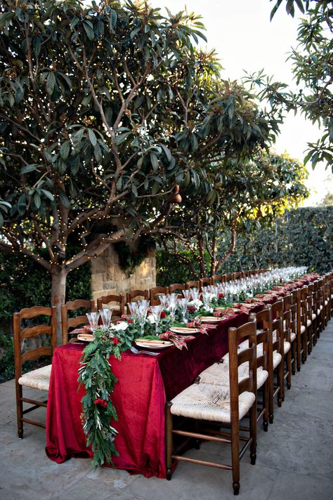 Traditional Christmas Party, Classy Holiday Party, Classy Christmas Party, Formal Christmas Party, Christmas Party Centerpieces, Wedding Rehearsal Dinner Decorations, Outdoor Christmas Party, Elegant Christmas Party, Montecito California