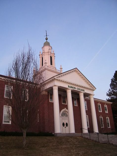 Babson College Babson College Aesthetic, Study Atmosphere, Wellesley Massachusetts, Massachusetts Aesthetic, Babson College, Business Student, College Vision Board, Student Aesthetic, College Soccer