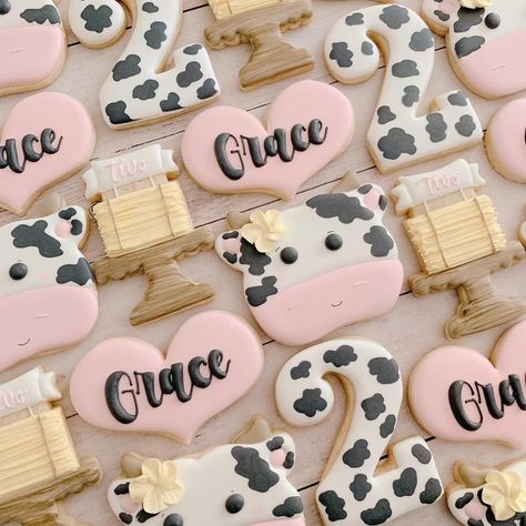 Barn Birthday Party, Cow Cookies, Two Birthday, Gluten Free Sugar Cookies, Second Birthday Ideas, Cow Birthday, Moo Moo, Royal Icing Decorations, Sugar Cookie Designs