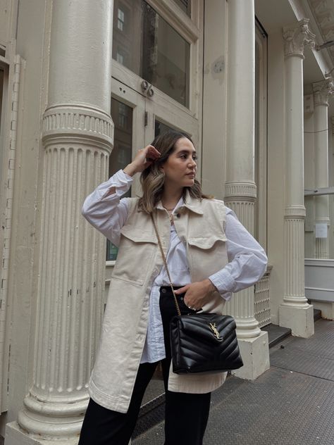 Saint Laurent Bag Street Style, Ysl Loulou Bag Outfit, Blonde Hair Brunette, Chain Bag Outfit, New York Spring Outfits, Ysl Loulou Bag, Spring New York, London Outfits, Spring In New York