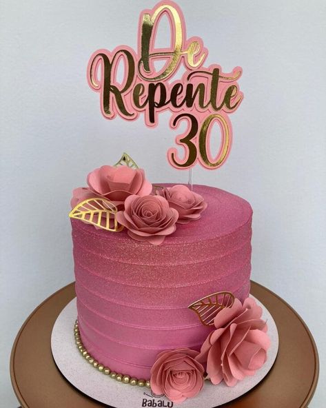 Bolo Rose Gold, 50th Birthday Celebration Ideas, 40 Cake Topper, Modern Birthday Cakes, 30 Cake, Rose Gold Cake, Mini Bolo, Christmas Holiday Cake, Unique Cake Toppers