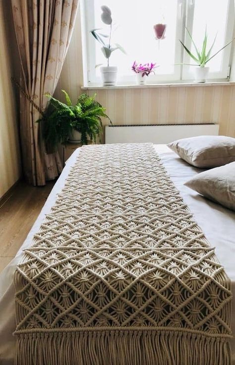 Runner Christmas Gifts, Macrame Bed, Macrame Home, Macrame Runner, Macrame Home Decor, Macrame Table Runner, Christmas Runner, Bohemian Bedroom Decor, Christmas Decorations Bedroom