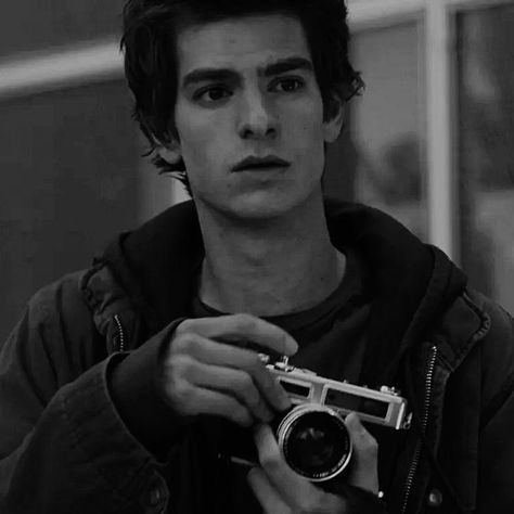 Peter Parker Andrew Garfield, Marvel Wall Art, Marvel Wallpaper Hd, Avengers Quotes, Marvel Coloring, Marvel Wall, Marvel Photo, Marvel Images, White Pictures