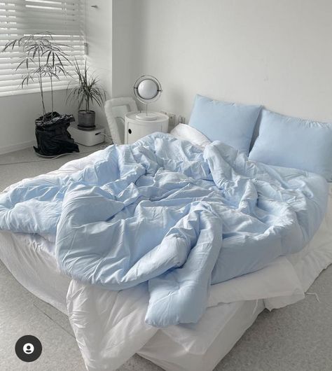 Light Blue Rooms, Light Blue Bedroom, Student Room, Pinterest Room Decor, Cozy Room Decor, Dream Room Inspiration, White Room, Blue Rooms, Room Makeover Bedroom