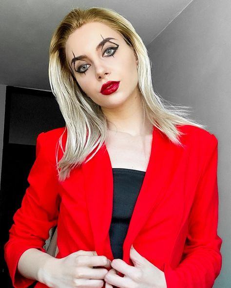 waiting for the joker trailer today like………. did a quick makeup test for lady gaga’s harley quinn to celebrate the trailer coming out ♥️ #harleyquinn #jokermovie #ladygaga #margotrobbie #cosplay Lady Gaga Harley Quinn Makeup, Lady Gaga Joker Makeup, Gaga Harley Quinn, Lady Gaga Harley Quinn, Harley Quinn Icon, Halloween Fantasia, Lady Gaga Costume, Lady Gaga Makeup, Mom Halloween Costumes