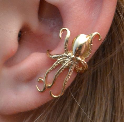 "This is our new Steampunk  Ear Cuff \"The Octopus\". It is very detailed and will make a bold statement on your ear! This Ear Cuff is non pierced and hugs your ear comfortably and securely. It is made of 14K Gold Vermeil or Sterling Silver , and is available in a right or a left side or a pair.  This piece will arrive in a Gift Box and include simple fitting instructions. Perfect for gift giving" Party Accessories Jewelry, Octopus Jewelry, Steampunk Octopus, Piercing Conch, Wrap Earrings, Gold Ear Cuff, Silver Ear Cuff, Estilo Punk, Style Punk